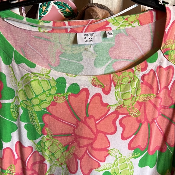 Crown and ivy worn once - Picture 2 of 2